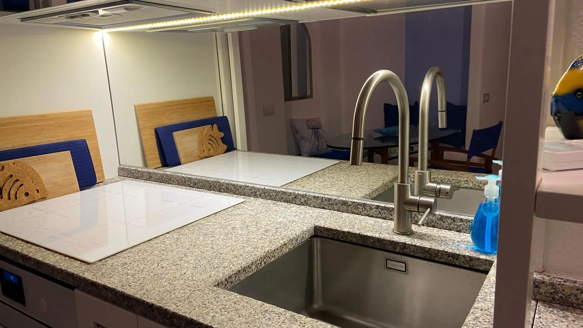 Occhio Sul Mare Apartment Isola del Giglio Italy
